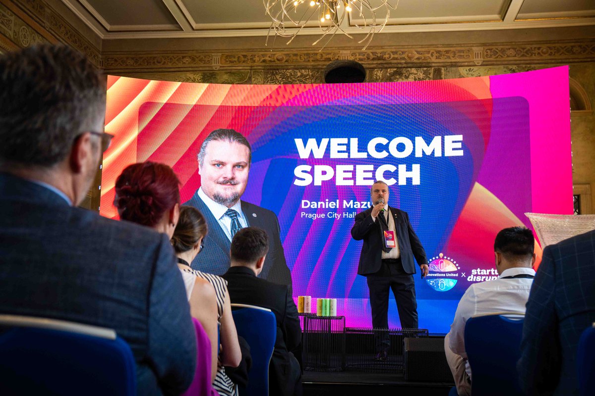 🧠 “Innovation needs smart policy &amp; bold leadership.”
At #InnovationsUnited, <a href="/DanielMazurP5/">Daniel Mazur</a> spoke about Prague’s journey from history to hyperlife — investing 6M+ CZK/yr in startups, incubators &amp; civic innovation.
Prague = not just beauty, but brains too. 💡🇨🇿
#StartupDisrupt