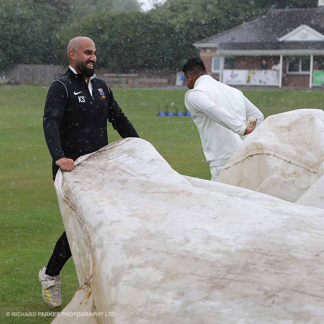 Owzat-Cricket Notts Premier League (@nottsprem) on Twitter photo Ball dominated bat in the #NPL this weekend, as DLS was on hand to combat localised downpours.
<a href="/CavsCarrington/">Cavaliers & Carrington CC</a> march on, while <a href="/AttenboroughCC/">Attenborough CC</a> and <a href="/ClipstoneClub/">Clipstone Cricket Club</a> scored terrific victories at <a href="/WollatonCC/">Wollaton CC</a> and <a href="/HucknallCC/">Hucknall CC</a> respectively.
Scorecards: nottinghamshirecbpl.play-cricket.com/Matches?tab=Reโฆ Ball dominated bat in the #NPL this weekend, as DLS was on hand to combat localised downpours.
<a href="/CavsCarrington/">Cavaliers & Carrington CC</a> march on, while <a href="/AttenboroughCC/">Attenborough CC</a> and <a href="/ClipstoneClub/">Clipstone Cricket Club</a> scored terrific victories at <a href="/WollatonCC/">Wollaton CC</a> and <a href="/HucknallCC/">Hucknall CC</a> respectively.
Scorecards: nottinghamshirecbpl.play-cricket.com/Matches?tab=Reโฆ