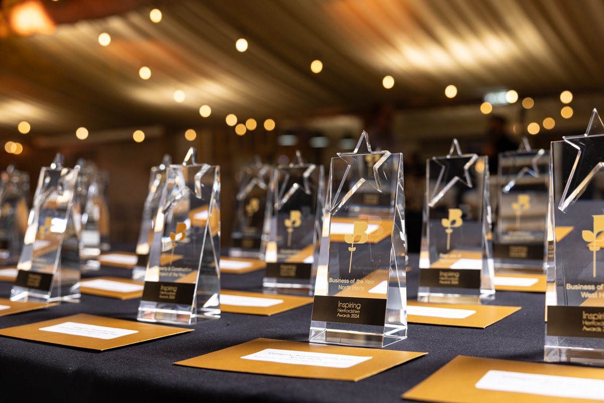HertsChamber's tweet image. ✨ Last year we celebrated winners like The RO Group & ImmuONE. This year’s IHA brings a masquerade evening, top talent & 400+ leaders! 📍26 June | @tewinburyfarm 🎟 Book Now: hertschamber.rubicrm.com/calendar_detai… #InspiringHerts25 #HertsBusiness #CelebrateBusiness