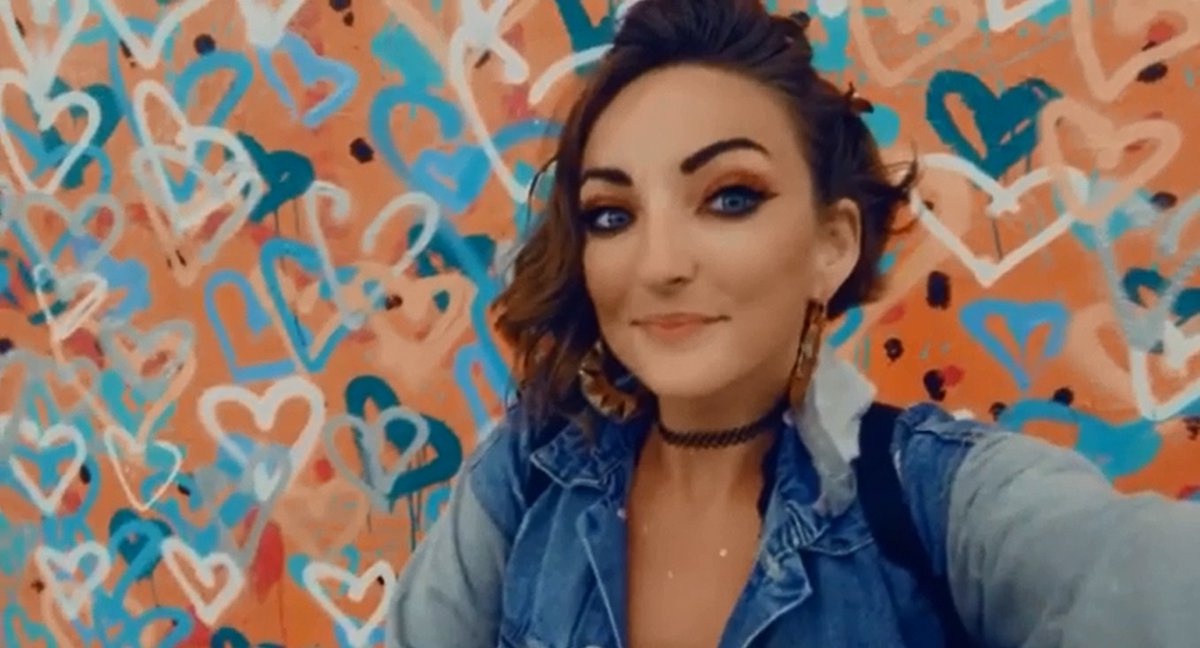 MelissaDiVietri's tweet photo. My masterpiece of a mural in Miami ❤️
You love all my hearts??? #miamiartist
🔗 https://t.co/HY7C5I5wh2 #DisabledAndProud https://t.co/0ZPAXRb7XR