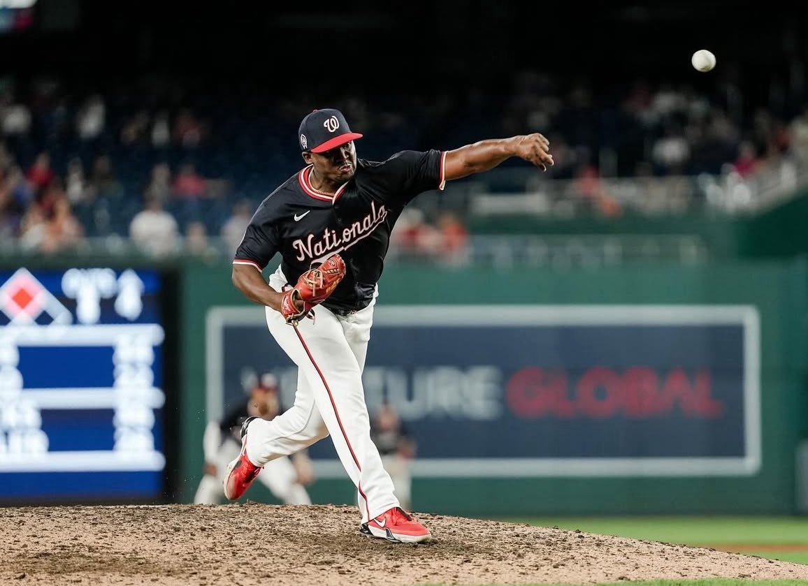 Águilas Cibaeñas (@aguilascibaenas) on Twitter photo José Ferrer <a href="/Nationals/">Washington Nationals</a> lanzó 1 entrada y 2 tercios, permitió 1 hit, 0 carreras y ponchó a 2 bateadores.
#AguiluchosMLB José Ferrer <a href="/Nationals/">Washington Nationals</a> lanzó 1 entrada y 2 tercios, permitió 1 hit, 0 carreras y ponchó a 2 bateadores.
#AguiluchosMLB