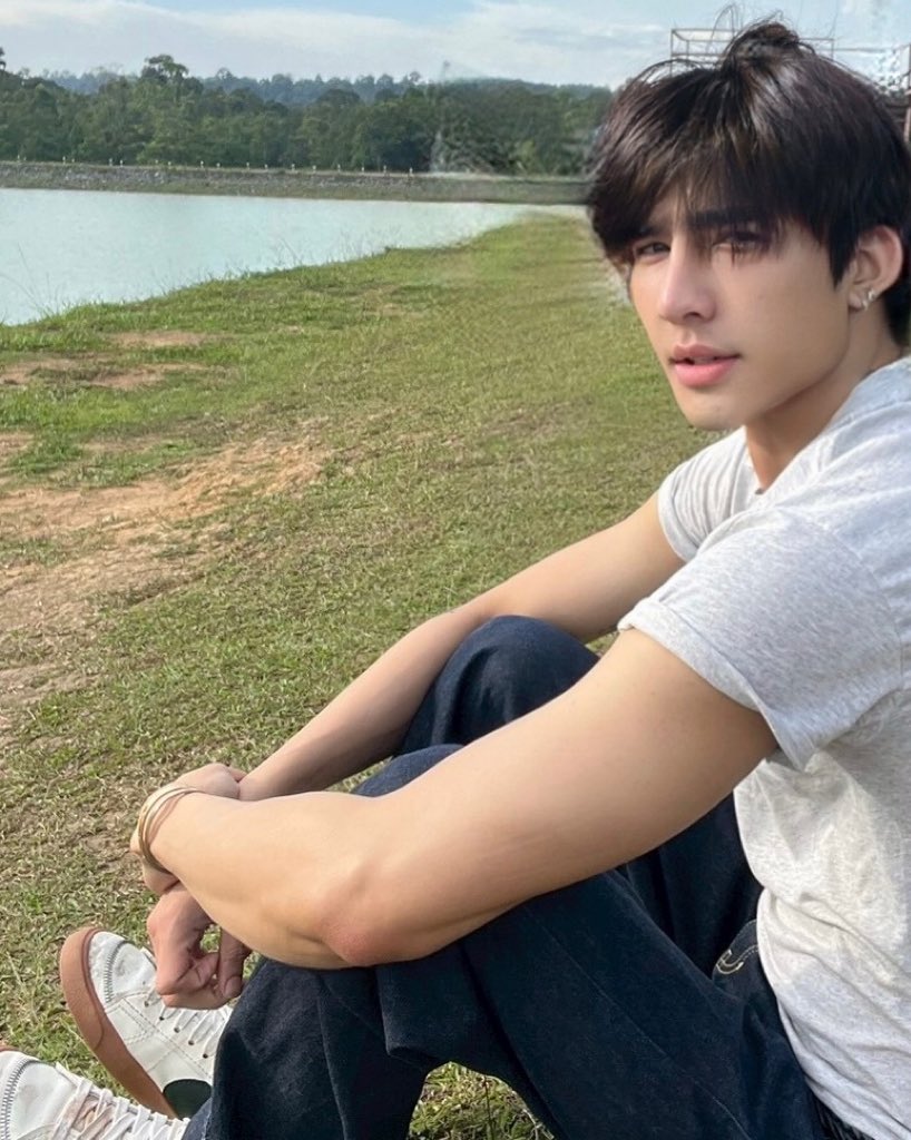 Earth Pirapat 🌏 tweet media