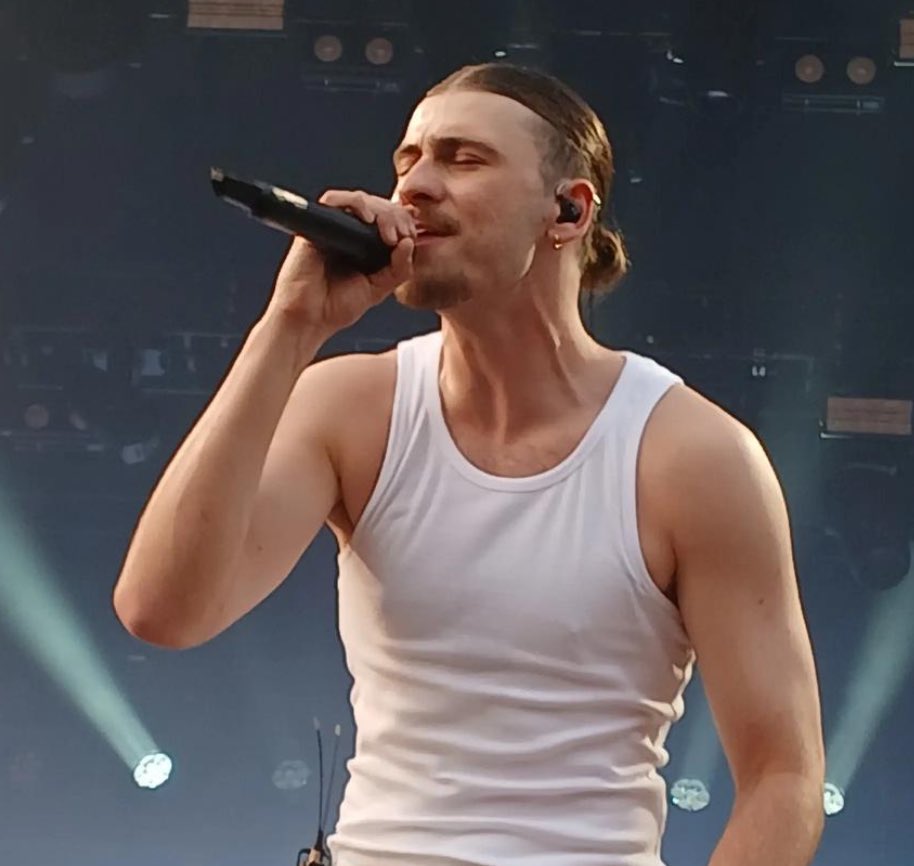 By_Syana's tweet image. Les filles on est d’accord les veines du cou là c’est 🤰🏻