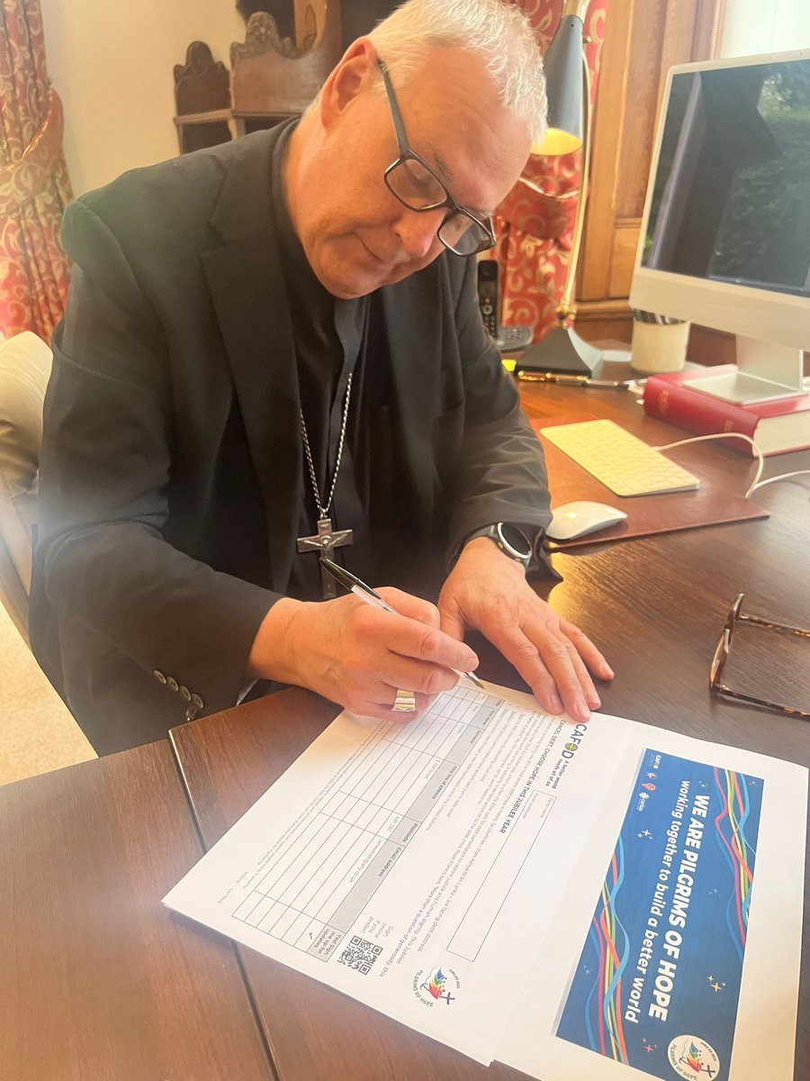 CAFODNorthants's tweet image. Many countries are in a new debt crisis. @CAFOD is asking all to sign the global Church petition.  In @RCNorthampton, Bishop David has added his name with many parishes to ask for debt cancellation &amp;amp; to restore justice and human dignity.

Find out more
 cafod.org.uk/campaign/the-n…