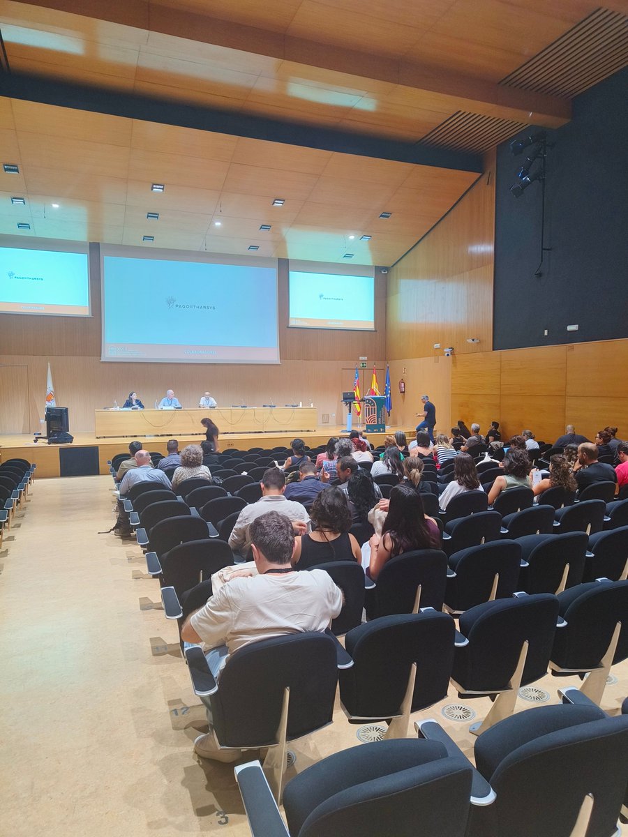 🙌 Comienza el Congreso general #SECHVLC2025

📢 Sesiones de #Suelo, #riego y #fertilización y #Sanidadvegetal ya en las salas