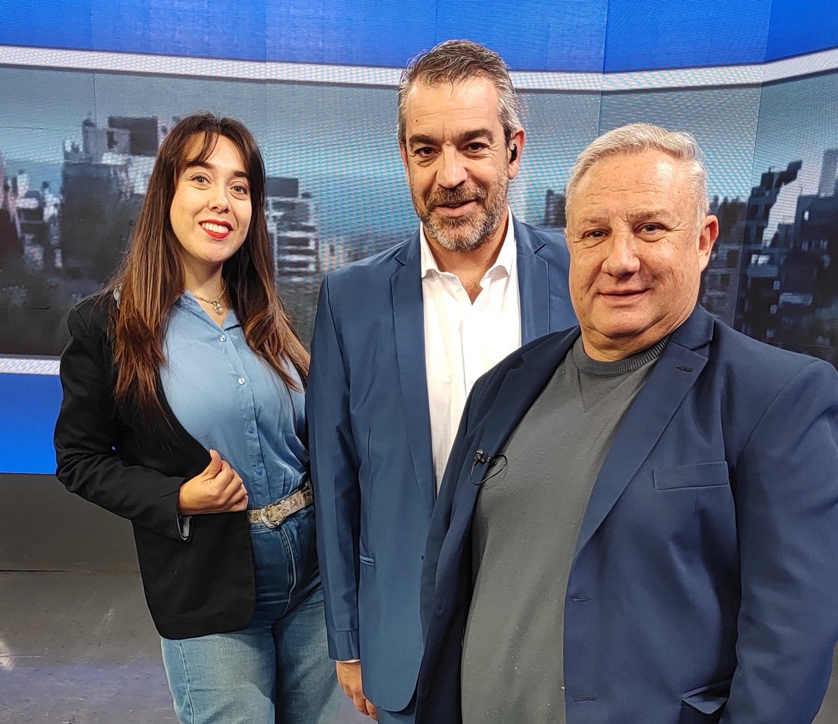 Ernestina Marzi Dall'Occhio (@ernestinamarzid) on Twitter photo La felicidad de ser parte de este equipazo! 📺😍 Felices cuatro años <a href="/germanjnegro/">Germán Negro</a> <a href="/chelomeloni/">Chelo Meloni</a> La felicidad de ser parte de este equipazo! 📺😍 Felices cuatro años <a href="/germanjnegro/">Germán Negro</a> <a href="/chelomeloni/">Chelo Meloni</a>