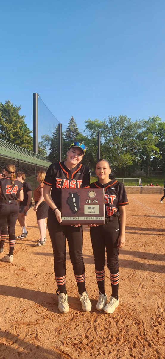 Congrats to our 3 that fought for a sectional championship,  Caleigh,  Miley and Alicia.  Good luck tonight to Alicia and Caleigh for a trip to get to state!  Let's go Saints!
<a href="/AthletesHQElgin/">Athletes HQ®️</a>