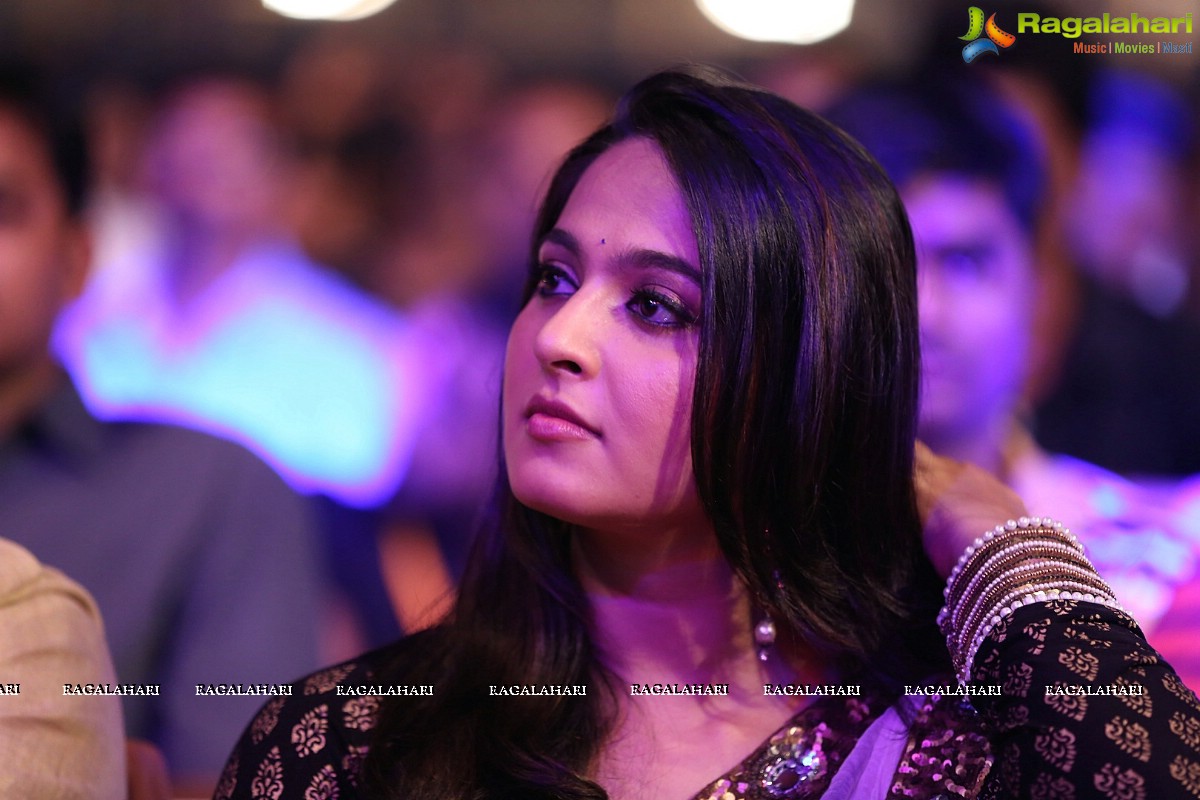 side artist fan.chowpuram 🪭 tweet media