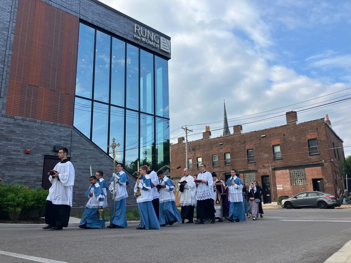 Institute of Christ the King Sovereign Priest (@icksp) on Twitter photo Rogation Processions are a perfect way to pray for God's continued heavenly assistance.
Photos: <a href="/SFDSOratory/">SFDSOratory</a>, #ICKSP in St. Louis, MO Rogation Processions are a perfect way to pray for God's continued heavenly assistance.
Photos: <a href="/SFDSOratory/">SFDSOratory</a>, #ICKSP in St. Louis, MO