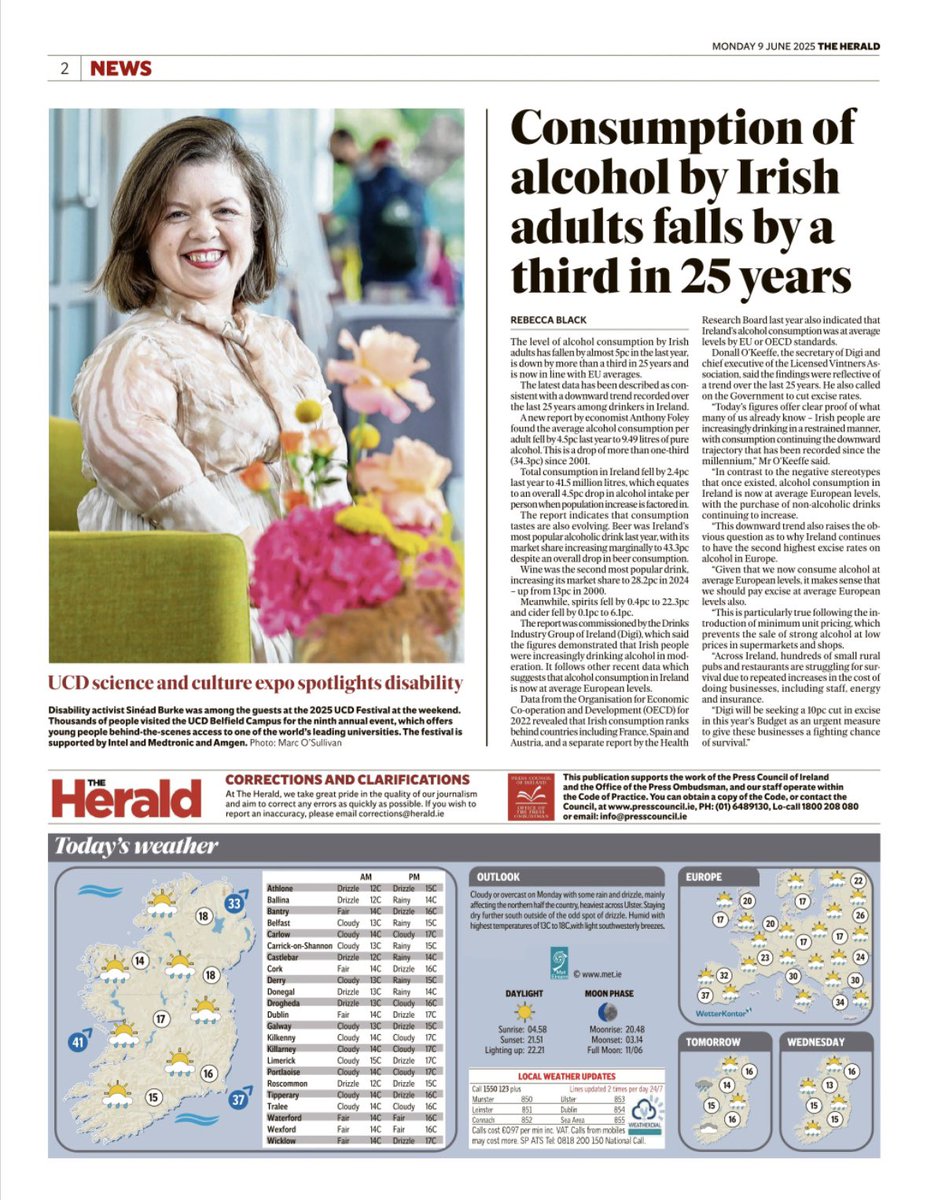 The amazing Sinead Burke pictured in today’s Irish Independent 🤩

Sinead led a conversation about disability and inclusion at Saturdays UCD Festival ❤️

📸: Marc O’Sullivan <a href="/FestivalUCD/">UCD Festival</a> <a href="/ucddublin/">University College Dublin</a>