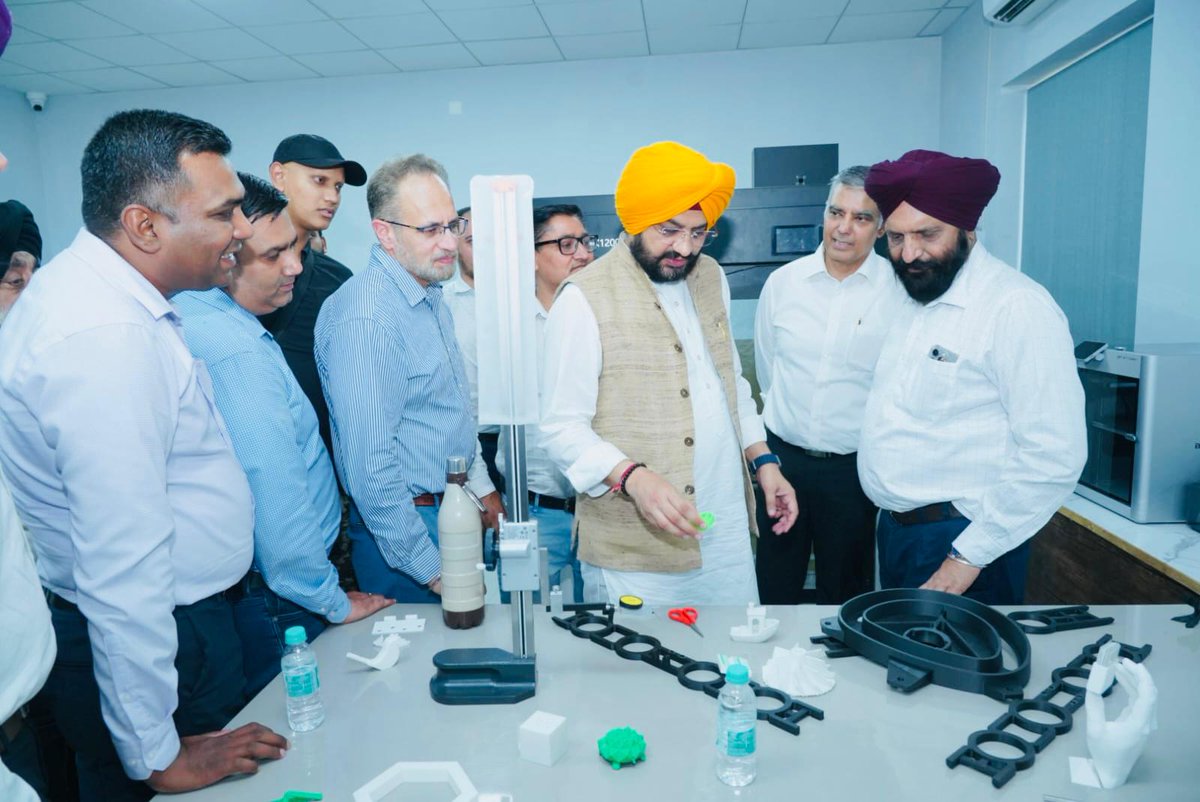 Today, I attended CICU meeting in Ludhiana, 
(Chamber of Industrial &amp; Commercial Undertaking) where I discussed with the City's Industrialists &amp; Traders, they expressed great happiness that the Aam Aadmi Party Government is doing Excellent Work for Industrialists &amp; Traders in