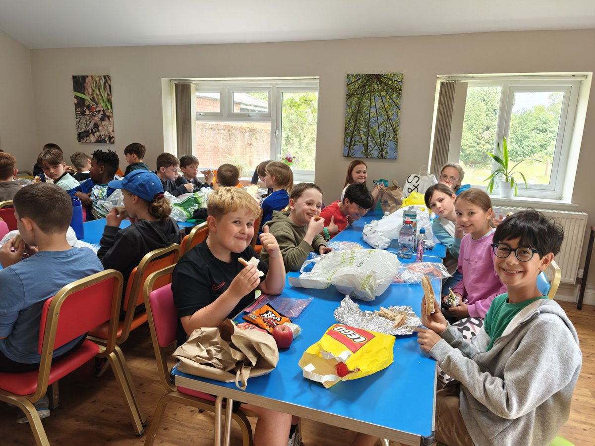 StEds_ip33's tweet photo. We've safely arrived @horsteadcentre we've eaten lunch, found out rooms and now for our first activity. https://t.co/XwcAVb4Rj1