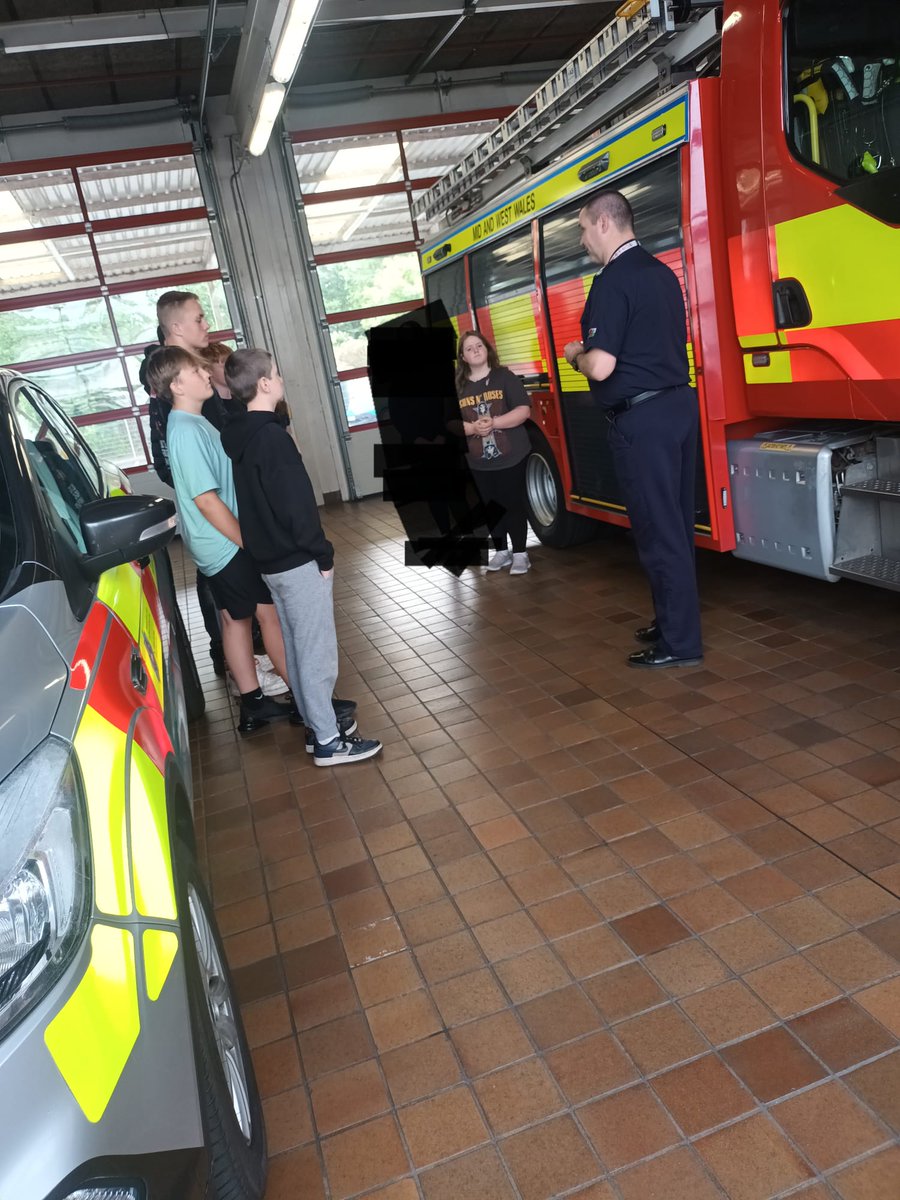 glanymorschool (@glanymorschool) on Twitter photo Day 1 of the Phoenix Project run by Mid & West Wales Fire & Rescue service #mawwfserviceyouthteam
<a href="/mawwfire/">Tân CGC / MAWW Fire</a> Day 1 of the Phoenix Project run by Mid & West Wales Fire & Rescue service #mawwfserviceyouthteam
<a href="/mawwfire/">Tân CGC / MAWW Fire</a>