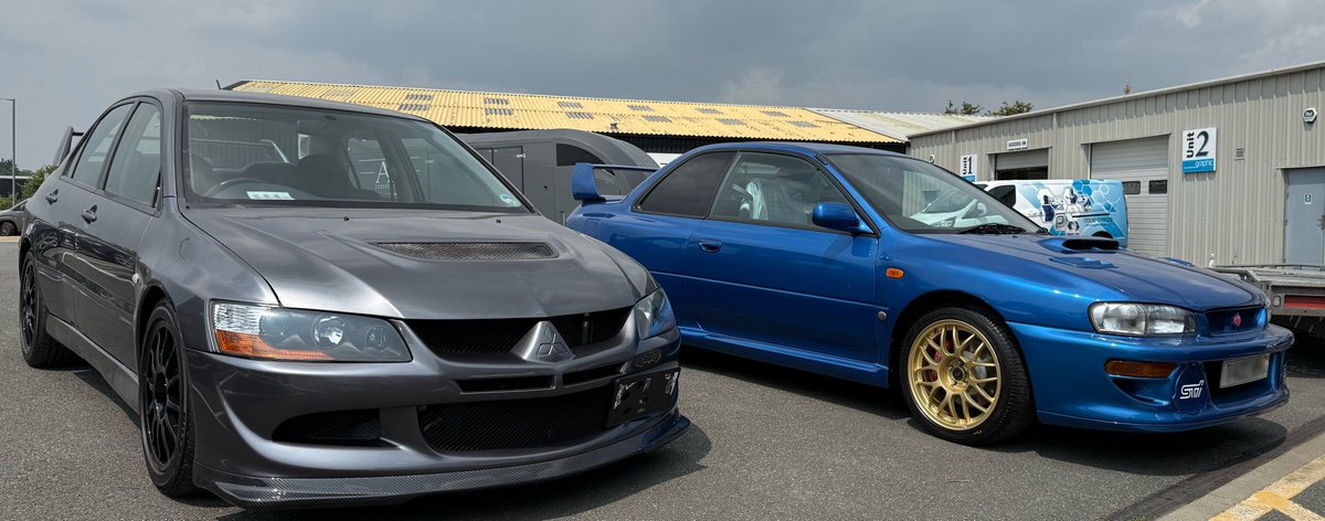Evo 8 FQ400 or Impreza 22B? 🖤💙