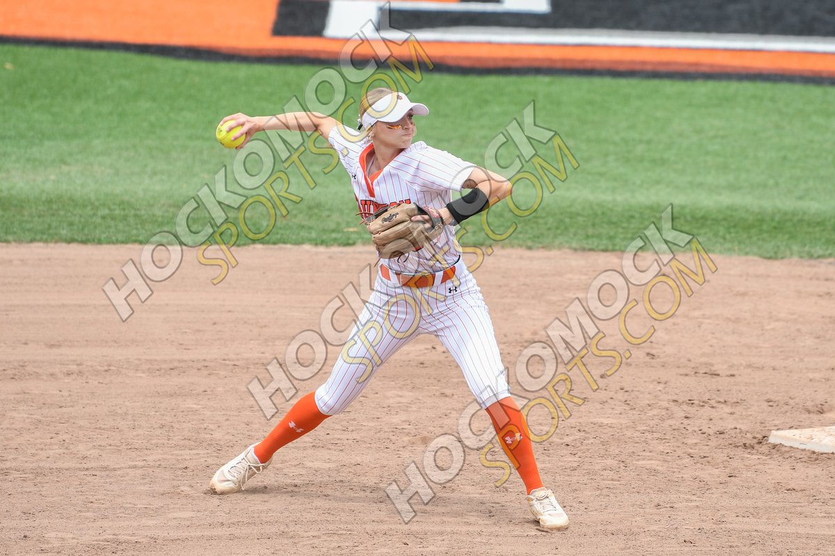 Cate Larson struck out 11 and faced just two over the minimum and Taunton scored a pair of unearned runs to edge B-R and advance to a fifth straight D1 Final Four
Recap: hockomocksports.com/larson-tosses-…
Photos: hockomocksports.smugmug.com/2024-2025/Spri…
#hockomock