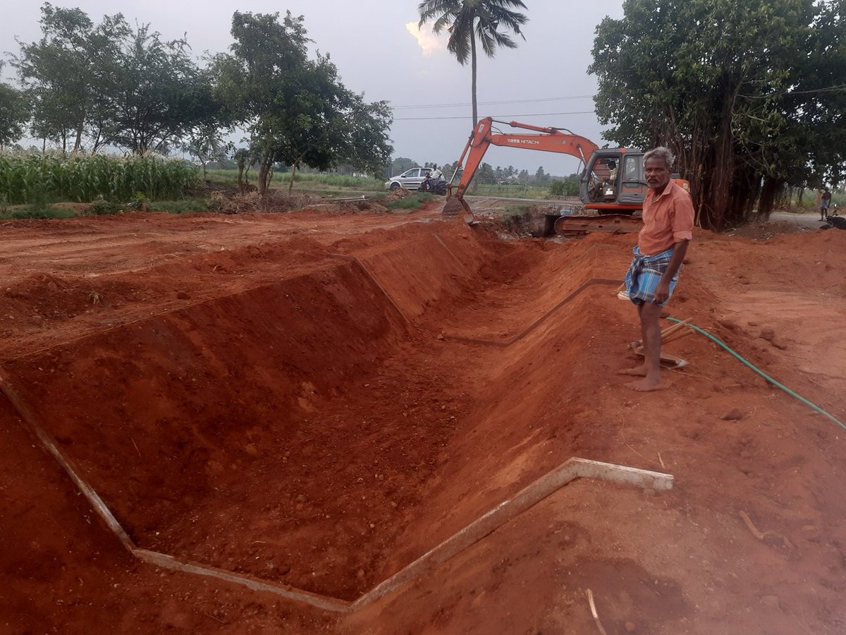 TNIAMProject's tweet image. Rehabilitation and Modernisation of  Distributory Canal LS 1/800 – Subgrade Preparation
Sub basin: Thurinjalar
Block: Tiruvannamalai
District: Tiruvannamalai
@Worldbank @WorldBankWater @WBPubs @WorldBankIndia @WBG_Climate @tamilnadu_wrd
#ArtificialRechargeWells
#FloodProtection…