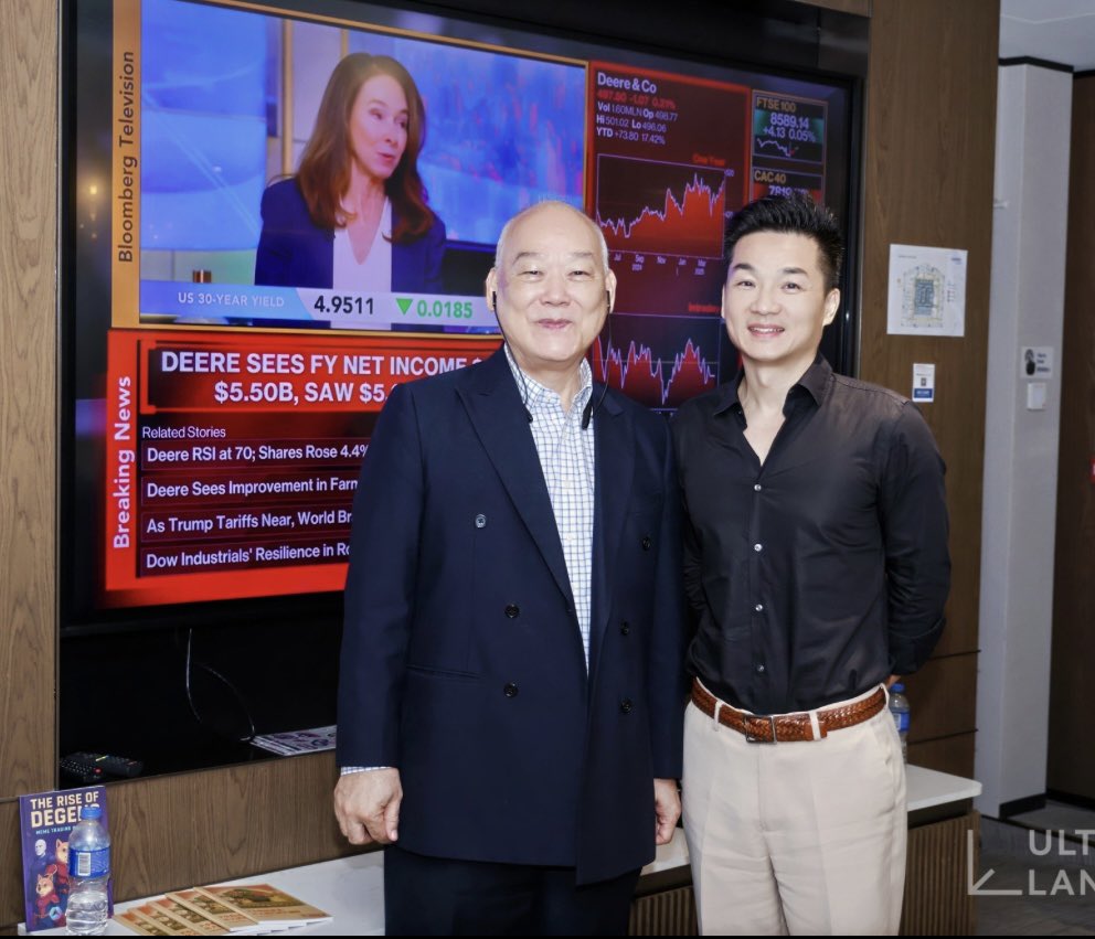 BlueX 是一个结合 AI 与 Web3 技术的智能 RWA 金融平台。我们率先在菲律宾、越南、巴布亚新几内亚等地落了资产场景，涵盖沙矿、地产改造和自贸区等，构建贯通虚实世界的，超级金融引擎。我们的目标是：用技术重塑全球资产，流动方式，让现实世界资产，真正链接链上世界。