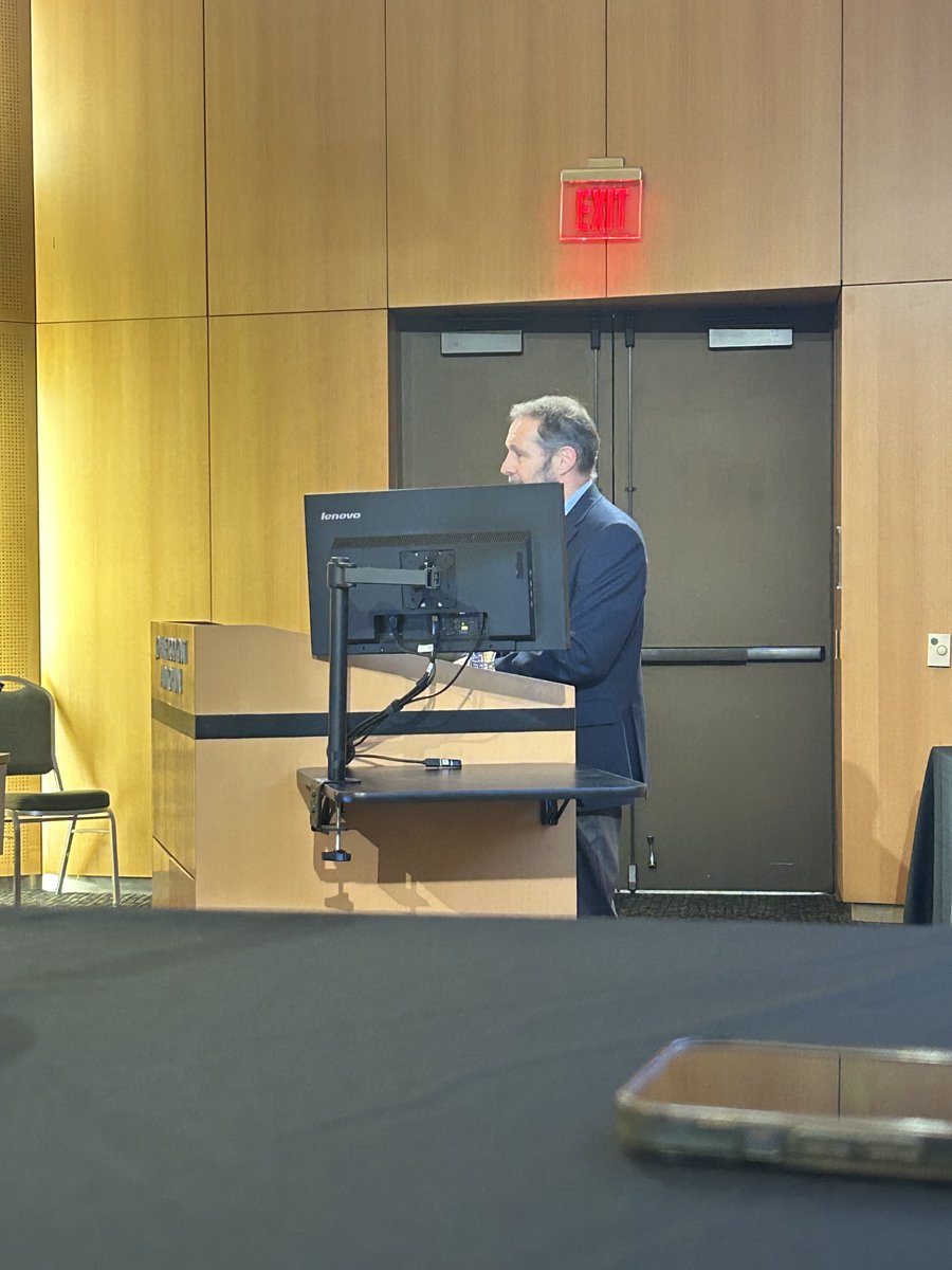 Dr. Peter McCulloch kicking off IDEaL Collaboration 2025 Meeting at Houston Methodist!