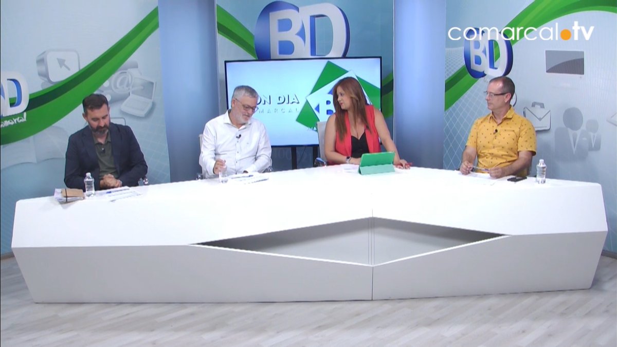 Televisió Comarcal (@tv_comarcal) on Twitter photo 🔵🟢Bon Dia Comarcal 09-06-25 <a href="/IrisMPons/">Iris Pons</a>🟢🔵
🗣️ "La tertúlia d'actualitat" amb el portaveu de <a href="/VOX_Xativa/">VOX Xàtiva</a>, Francisco Suárez; l'analista polític, Josep Alandete <a href="/pepalandete/">Josep Alandete</a>; i el portaveu de <a href="/compXlolleria/">Compromís l'Olleria</a>, Julià Engo <a href="/juliaengo/">Julià Engo Fresneda</a>
Programa complet ▶️ youtu.be/4A6yxvFwiRk 🔵🟢Bon Dia Comarcal 09-06-25 <a href="/IrisMPons/">Iris Pons</a>🟢🔵
🗣️ "La tertúlia d'actualitat" amb el portaveu de <a href="/VOX_Xativa/">VOX Xàtiva</a>, Francisco Suárez; l'analista polític, Josep Alandete <a href="/pepalandete/">Josep Alandete</a>; i el portaveu de <a href="/compXlolleria/">Compromís l'Olleria</a>, Julià Engo <a href="/juliaengo/">Julià Engo Fresneda</a>
Programa complet ▶️ youtu.be/4A6yxvFwiRk