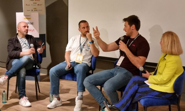 Mkt4eCommerce's tweet photo. En nuestro #NEXTConversion reservamos una sala al completo para hablar de la IA.
En ella, profesionales como Pedro Abad (@Elev8_EYDS ), Marta Gil (Aural), Brais Comesaña (@VIKO ), Jose García (Enso), Héctor Pla (@decantalo ), Ilaria Carboni (@Oct8nechat ) y Joan Miró (@KrazData ) nos dejaron claves muy interesantes sobre su desarrollo actual.
👇
