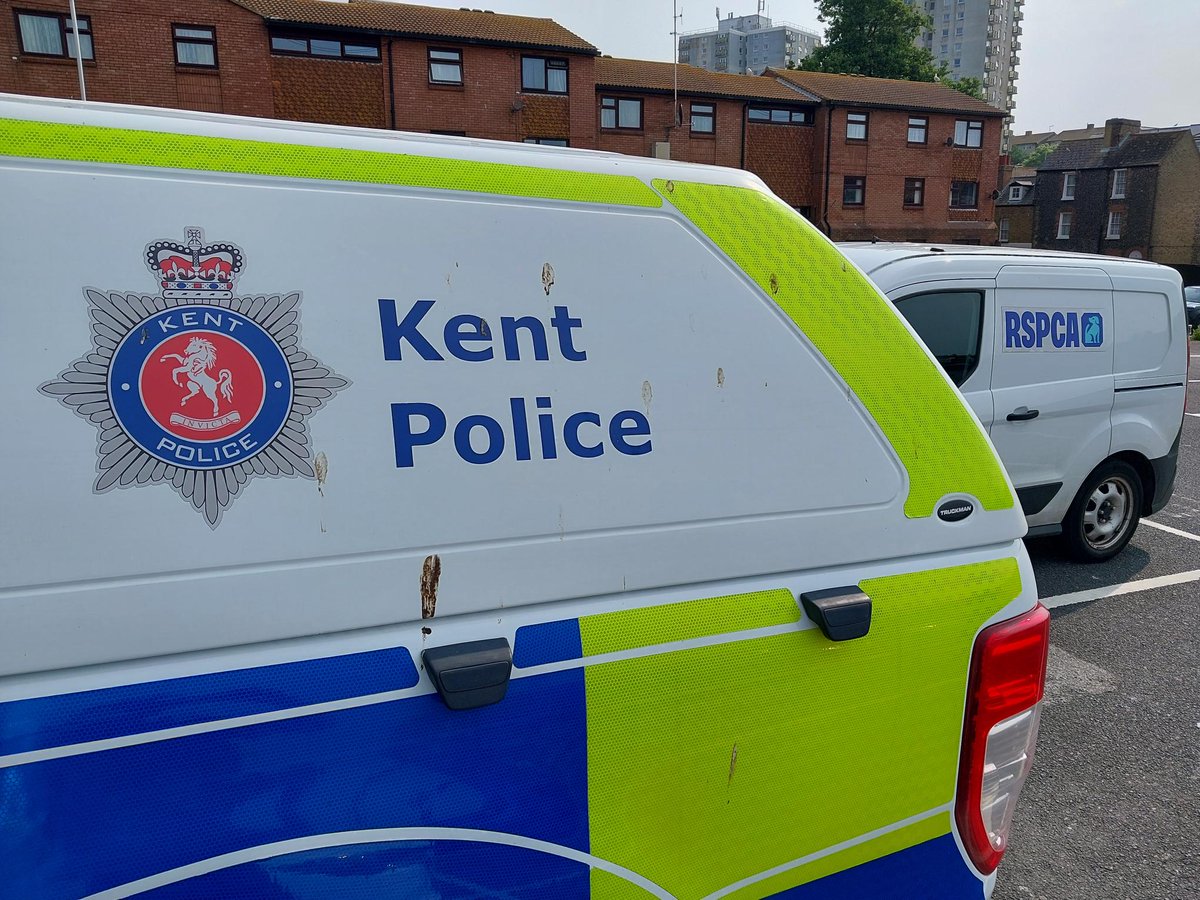 KentPoliceRural's tweet image. Today, Kent Police supported the RSPCA in executing a search warrant to investigate animal welfare concerns.
When offences against animal welfare require action, we work in partnership to ensure enforcement is carried out effectively. DR
#PartnershipEnforcement #RSPCA
