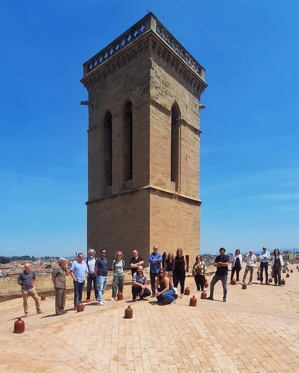 Coac_CC's tweet photo. Dissabte vam gaudir d’una magnífica visita guiada a les obres de restauració de la Col·legiata-Basílica de Santa Maria de la Seu de Manresa🏰amb els arquitectes Jaume Soldevila i Segura (tresorer del @Coac_CC) i Jaume Soldevila i Ribera, dins les jornades #InterSedes /#InterSeus. https://t.co/tSyJA4Y8Lp