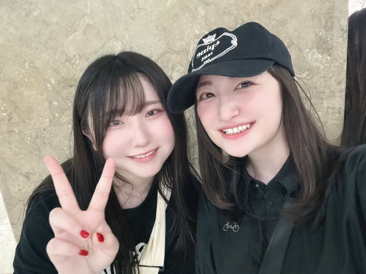 Kanon_Takao's tweet photo. ムジカのみんなとどこに行っても楽しい🕊️🩵🌙

#AveMujica
#バンドリ https://t.co/WkeuS3Xai8