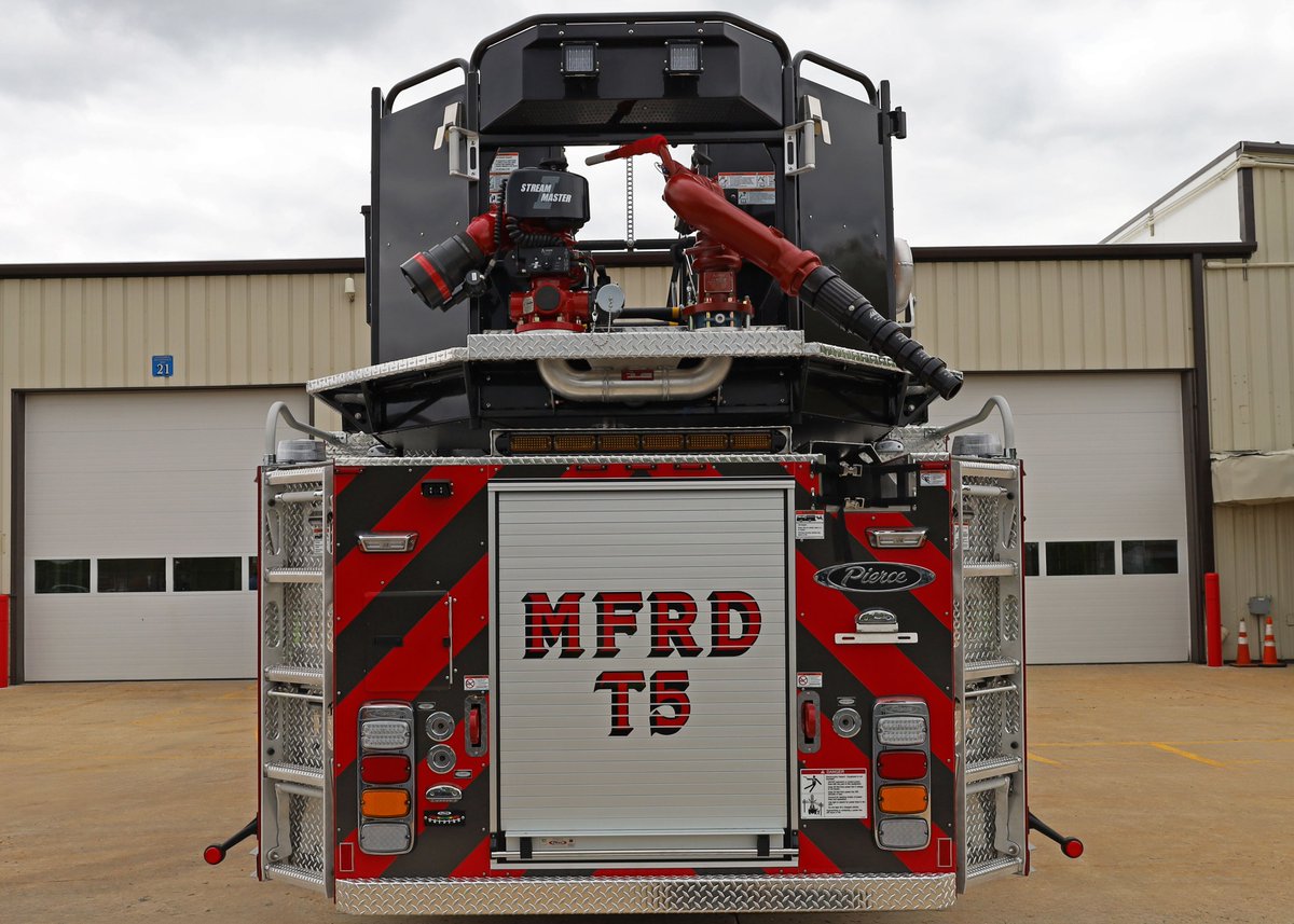 PierceMfg's tweet image. Simple compartmentation!✔️
#MobileAL simplified their #Enforcer 100’ #AscendantTower to have better workflow in emergency situations. Station No.225, Tapia Fire Station, will be receiving this #MidMountPlatform where it will serve across 25 square miles.