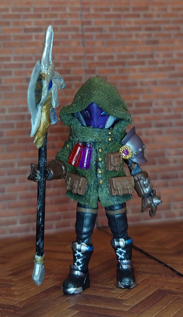 MasK_Avatar's tweet photo. リントラ世界での旅装がやっとできました

仮面のようなシールドのついたヘルメットをかぶる異邦の旅人

武器のエンチャントハルバードは瓶を付け替えることで異なる属性を付与できるとか

左肩の紫石のメダリオンは体力と魔力を徐々に回復させるらしい

#ガシャポンクエスト 
#リンクトラベラーズ https://t.co/ZbgyP6YE4y