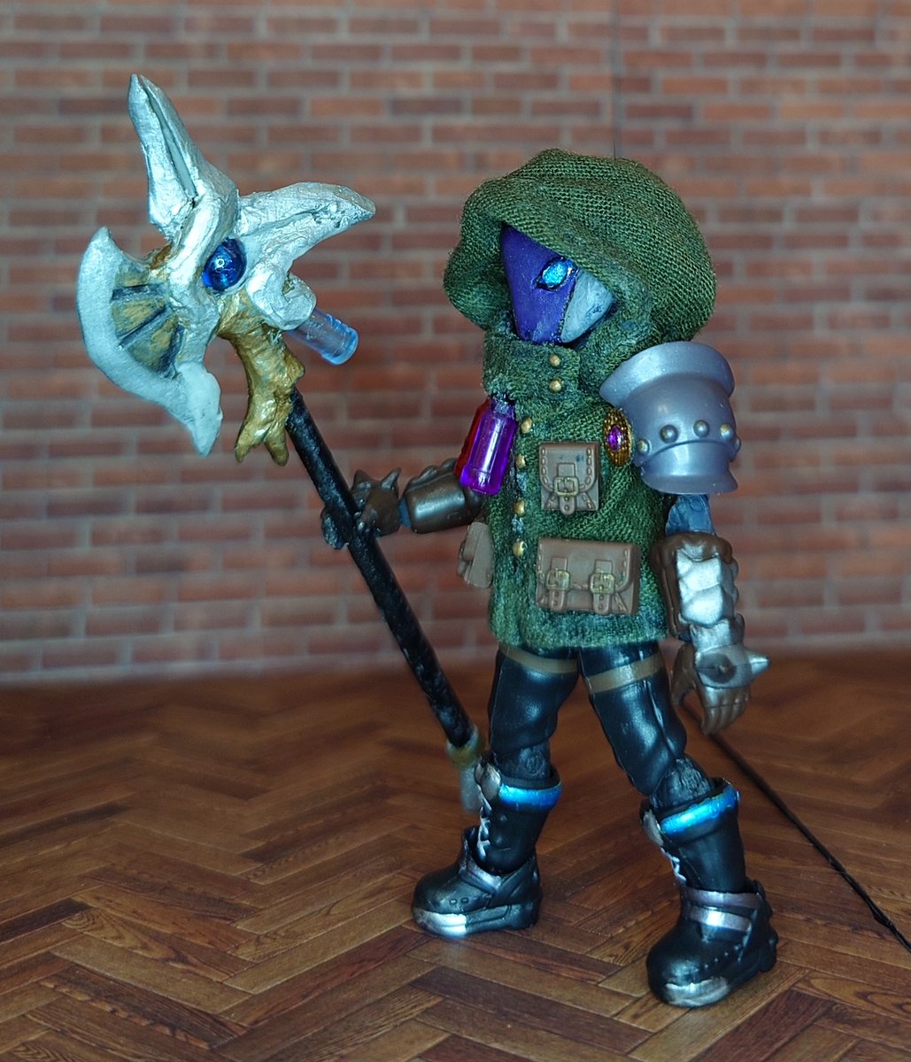 MasK_Avatar's tweet photo. リントラ世界での旅装がやっとできました

仮面のようなシールドのついたヘルメットをかぶる異邦の旅人

武器のエンチャントハルバードは瓶を付け替えることで異なる属性を付与できるとか

左肩の紫石のメダリオンは体力と魔力を徐々に回復させるらしい

#ガシャポンクエスト 
#リンクトラベラーズ https://t.co/ZbgyP6YE4y