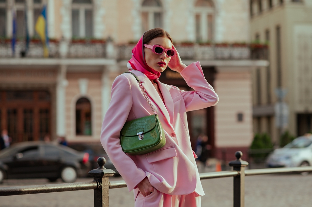 Fashion_Monitor's tweet photo. The following post will provide some key tips and guidance for luxe fashion brands navigating the #luxuryslowdown on how to continue to appeal to modern customers: https://t.co/dRtkGwOXhK #luxuryfashion #luxurypr https://t.co/LG5i5EssCw