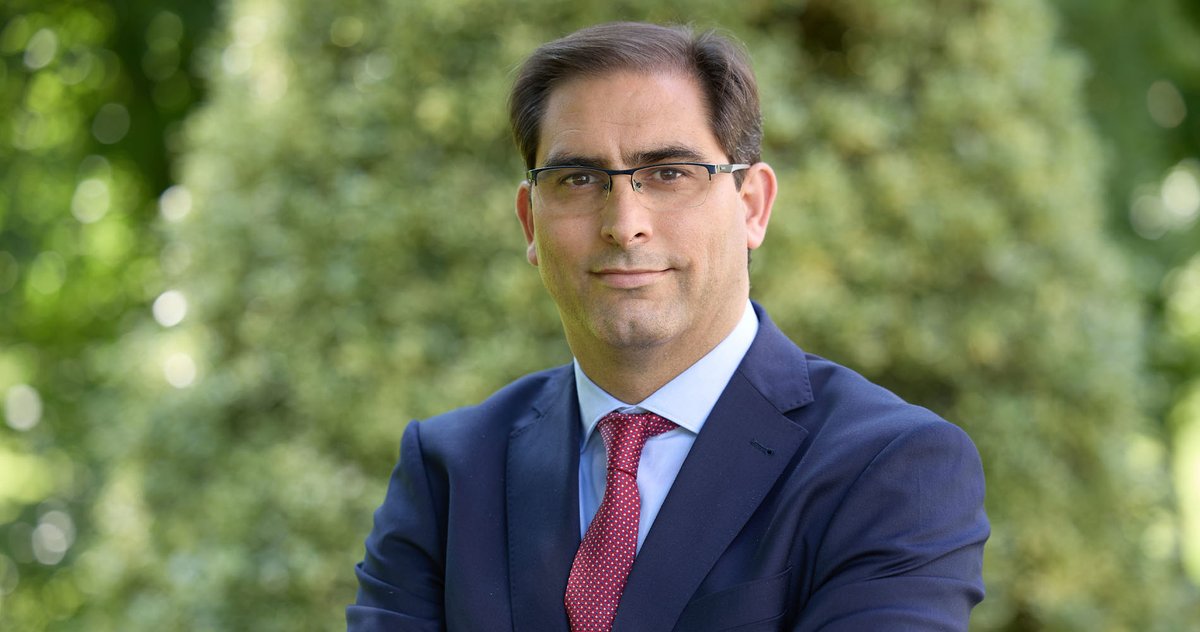 Francisco Javier Planes ha sido nombrado nuevo director de <a href="/tecnun/">Tecnun</a> en sustitución de Raúl Antón, quien se incorpora al Rectorado de la <a href="/unav/">Universidad de Navarra</a> como vicerrector de Profesorado.

Puede leer la noticia en el siguiente enlace: 👇👇
bit.ly/3FtkkYA