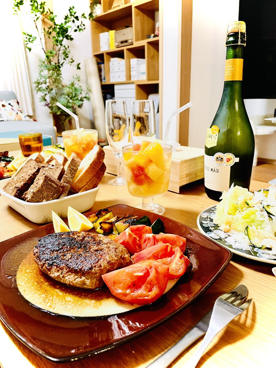 ichiroku_hiro's tweet photo. June 9 ハッピーバースデー to ワシ！
ナツメさん今年もありがとー！

#誕生日
#6月9日 https://t.co/HfTi94pXUQ