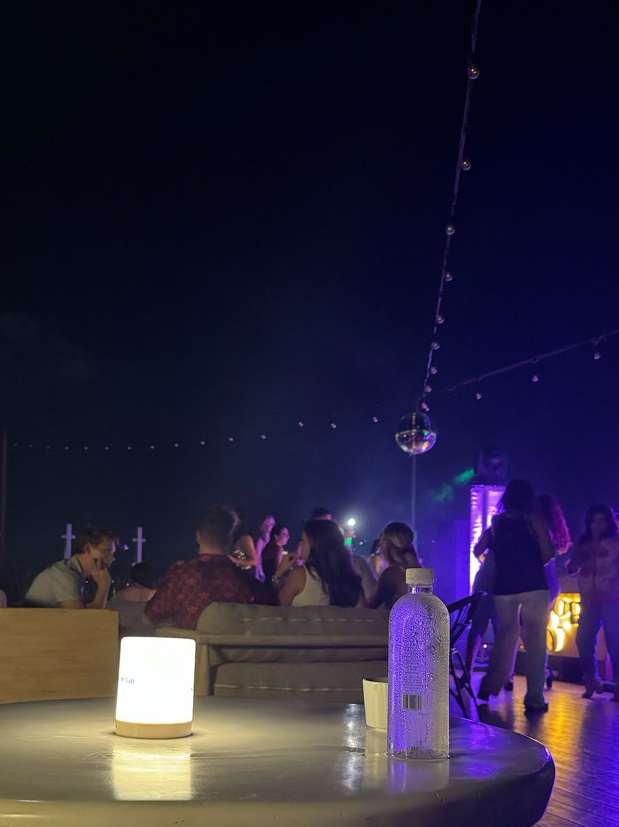 Drop your wallets 😈

Been cooking lately, giving away $SOL to 10 people 

(Must be following me)