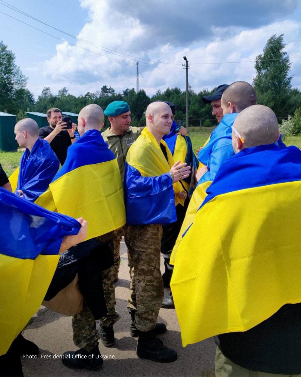 Der nächste Gefangenenaustausch hat begonnen.

Heute kehren einige Schwerverletzte und unter 25-Jährige heim – manche nach über 3 Jahren russischer Gefangenschaft.

In Istanbul wurde vereinbart: Austausch aller 18–25-Jährigen sowie aller kranken und verletzten Kriegsgefangenen.