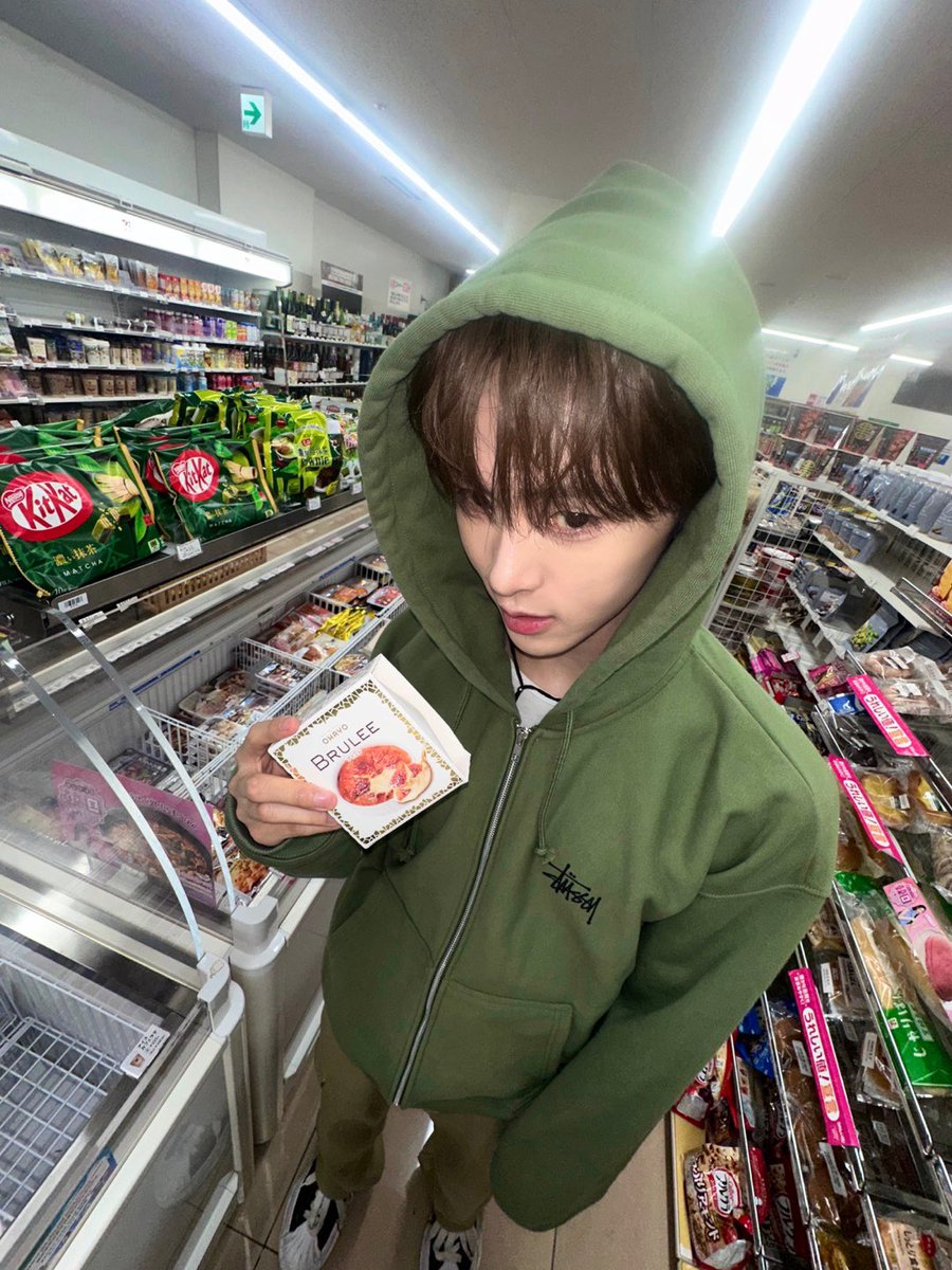 BAE173_member's tweet photo. [#유준]

美味しいです！

#BAE173 #비에이이173
#YOOJUN https://t.co/aTm0Eog8t2