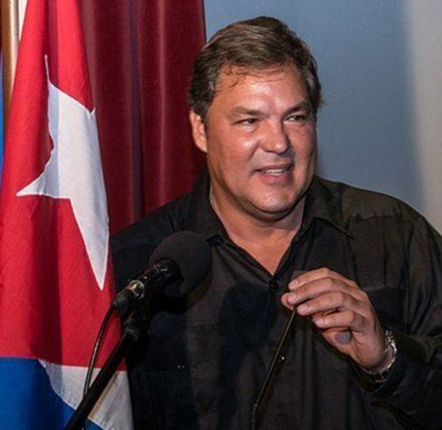 El 9 de Junio de 1963 nace el Héroe de la República de Cuba Ramón Labañino Salazar. FELICIDADES
#Cuba 
#HolguinSi
#Conam