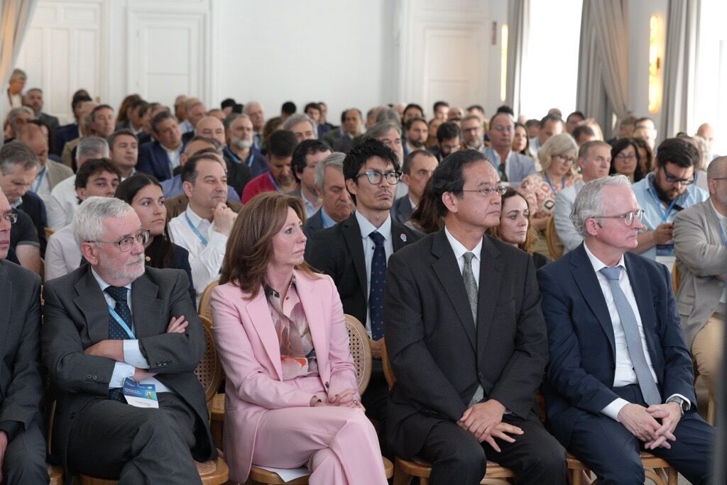 VirtualCable_'s tweet image. ✨La semana pasada acompañamos a nuestro Partner Platinum en el lanzamiento de #FsasTechnologies – a #Fujitsu company.

👩‍💻Un paso firme hacia el futuro del #DigitalWorkplace, con #UDSEnterprise como parte de su porfolio hybrid cloud.

¡Muchas gracias por contar con #VirtualCable!