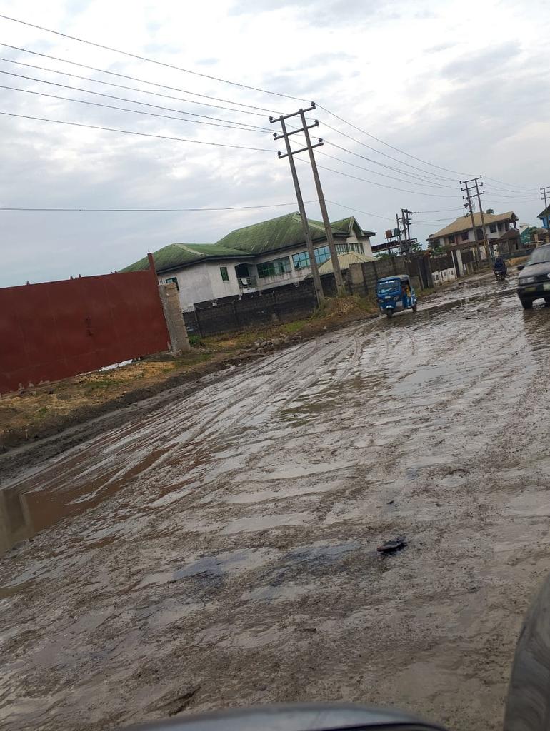 AnngodwinJ's tweet image. Fact check: Did Tinubu commission uncompleted Eleme-Onne road? guardian.ng/news/fact-chec…
#Road
#PresidentTinubu
#MinisterofWorks
#DavUmahi
@sunnydada24 , @WSoyinkaCentre ,@Mediacareerngr