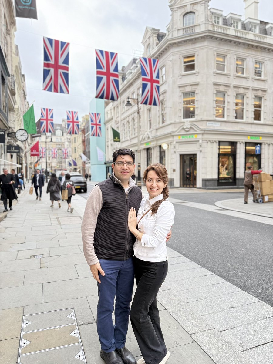 tarekktelehmd's tweet image. I spent a nice weekend in London. Got to meet a few friends and attended a great Concert.
قضيت وقتاً جميلاً في لندن، حيث التقيت بعدد من الأصدقاء وتبادلنا النقاش حول مواضيع متنوعة.
سعدت أيضاً بحضور حفل "اوركسترا لندن العربية"، والذي كان مميزًا بأجوائه.
لندن مدينة رائعة، مليئة…