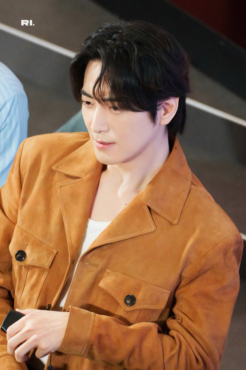 250605 살 빠진 주성철 🥹
#이준혁 광장 팬 이벤트