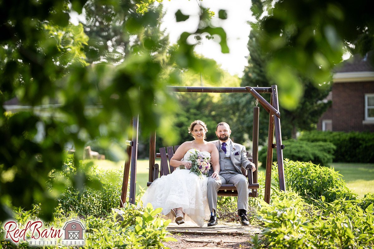 redbarnwedding's tweet photo. A perfect day, captured one dreamy frame at a time ✨ Congratulations to Kristeen &amp; Frank on their impressive wedding celebration !!!

#weddingsneakpeek #redbarnweddingstudio #chicagobulls #chicagobrides https://t.co/N1qoz5mwL1