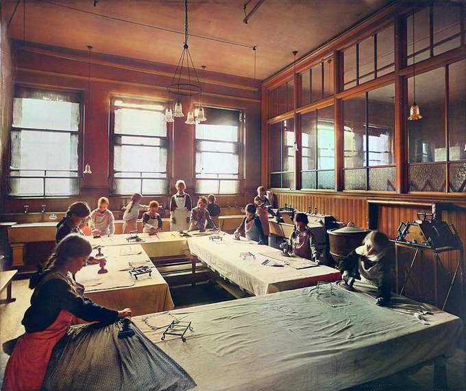 Girls at Abbotsford Public School learning to iron, Glasgow 1916
To View More Great Old Photos Of Old Glasgow, Visit https://OldGlasgow.com
