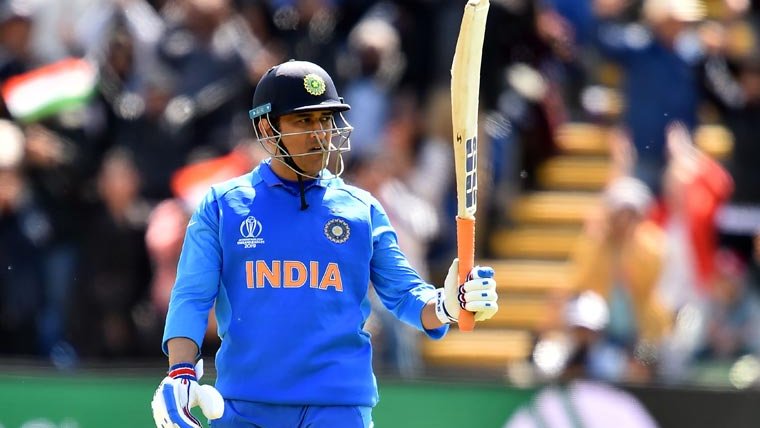 ETNOWlive's tweet image. #NewsAlert | Former Indian cricket captain MS Dhoni inducted in the ICC Hall of Fame

@msdhoni @ICC #halloffamer