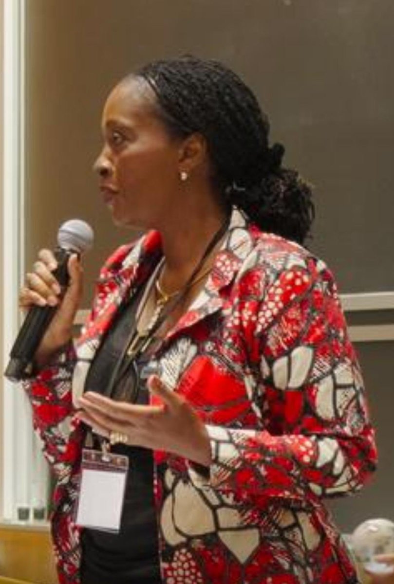 RobieKakonge_'s tweet image. 🇺🇬 Happy Heroes' Day! I was honored this weekend to present an award to Dr. @JacksonOrem, Director of the @UgandaCancerIns, he received Global Health Catalyst's Distinguished Global Oncology Leader Award at the HOPE Summit at @MIT_CSAIL.
As a Keynote Speaker, l discussed…