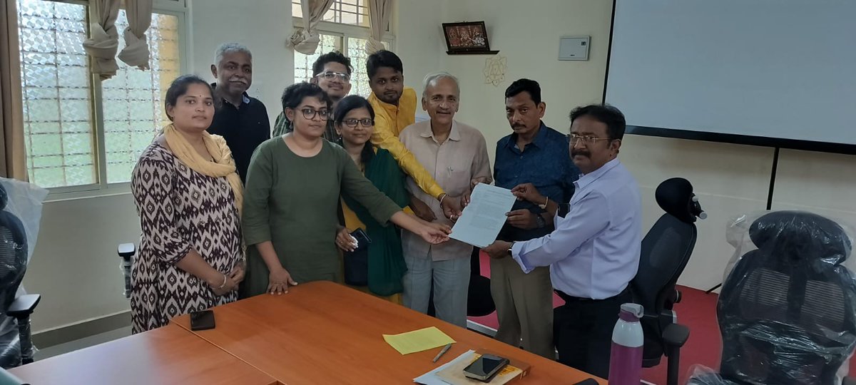 <a href="/dineshgrao/">Dinesh Gundu Rao/ದಿನೇಶ್ ಗುಂಡೂರಾವ್</a> <a href="/S_PrakashPatil/">Dr. Sharan Prakash Patil</a> <a href="/siddaramaiah/">Siddaramaiah</a> <a href="/MoHFW_INDIA/">Ministry of Health</a> <a href="/JPNadda/">Jagat Prakash Nadda</a> <a href="/NITIAayog/">NITI Aayog</a> <a href="/DHFWKA/">Karnataka Health Department</a> <a href="/Comm_dhfwka/">Commissioner, Health, GoK</a>