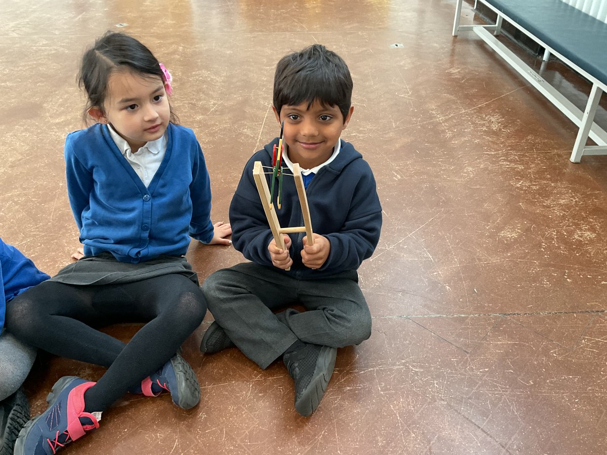 F2 were visited by Clifton Museum today. They were shown lots of interesting historical artifacts such as kitchen tools, toys, coins and even a pair of 200-year-old baby shoes from China!