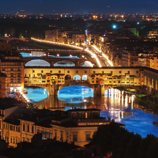 learnitalianpod's tweet image. There’s nothing like a Florentine evening 🇮🇹🌉
#PonteVecchio #FlorenceNights