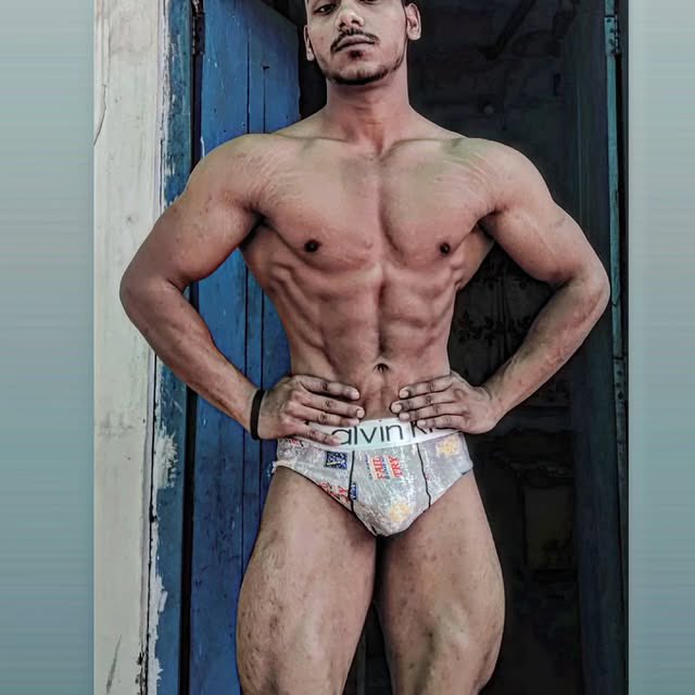 instagram famous tweet media