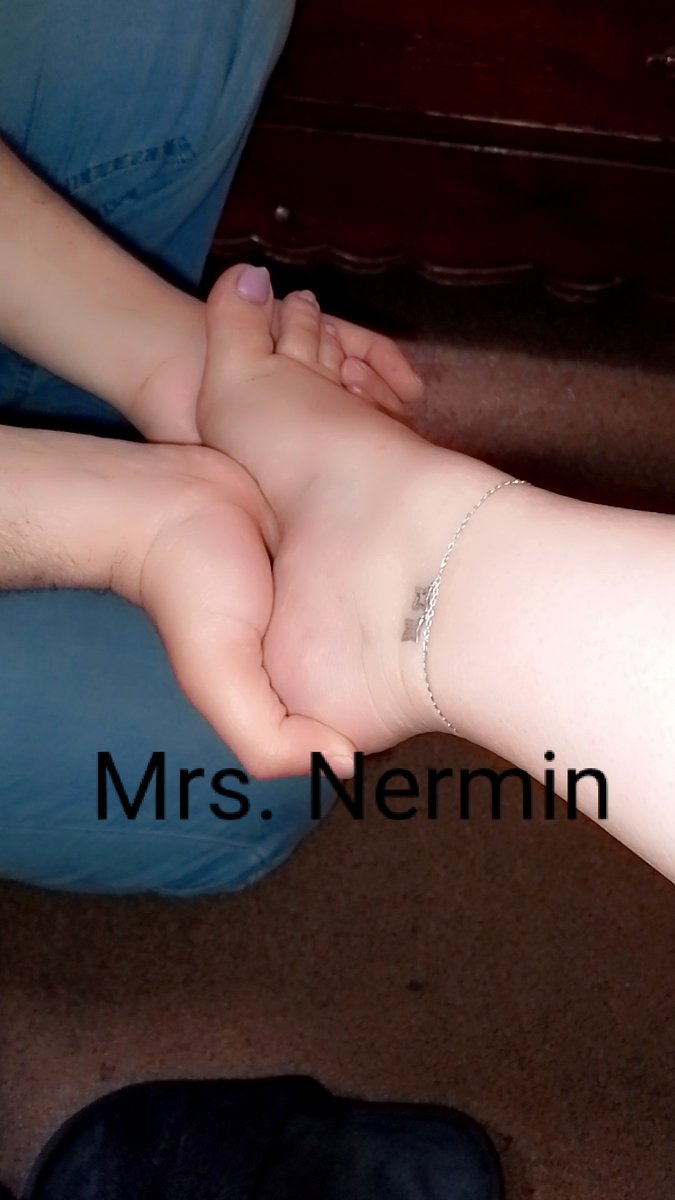 الكل يحجز سيشنات واقع ياكلاب 
ستكم الاولى والأخيرة المتربعه على عرشي وسيدة الجميع